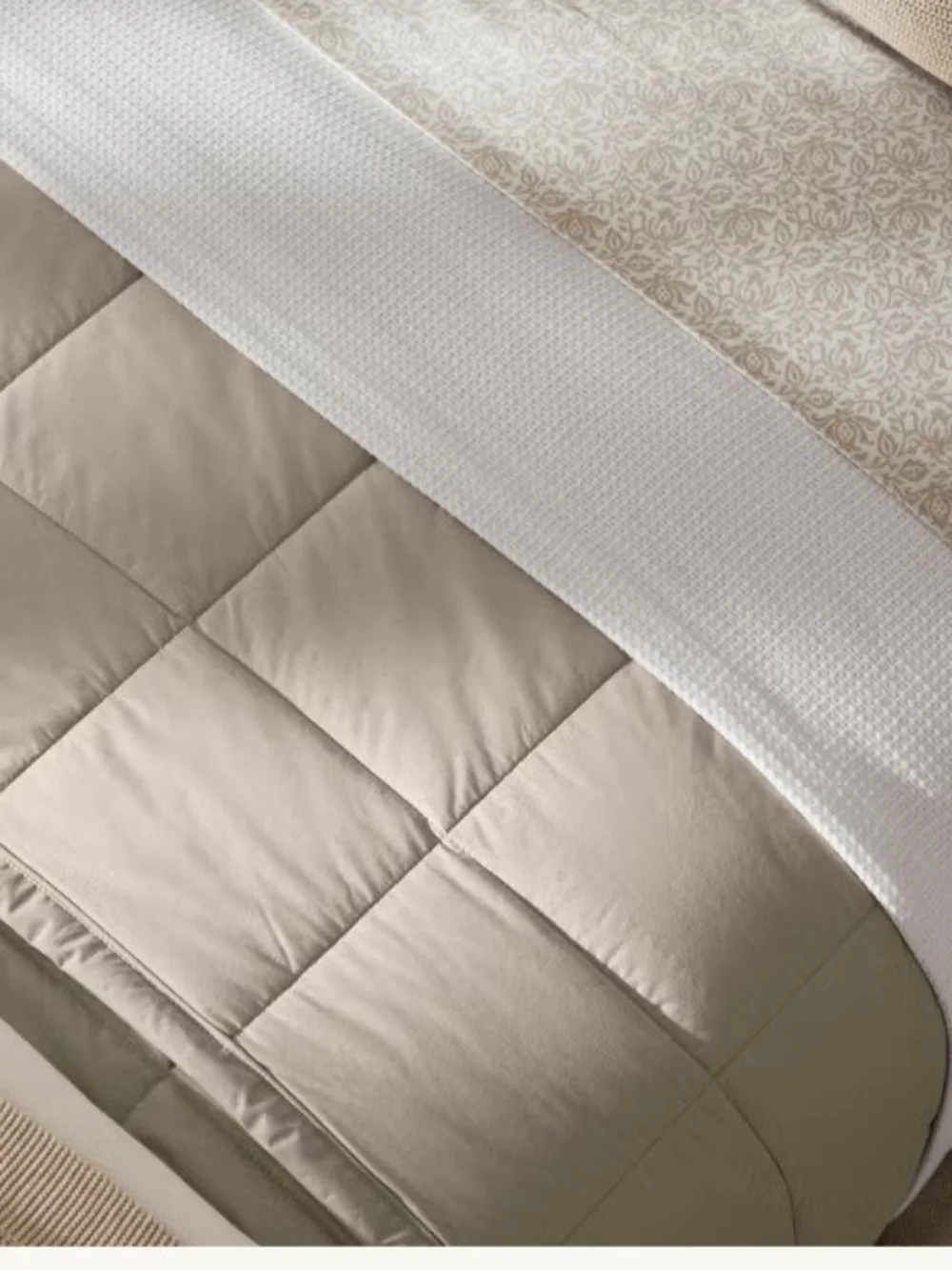 Down Alternative Quilted Bed Blanket